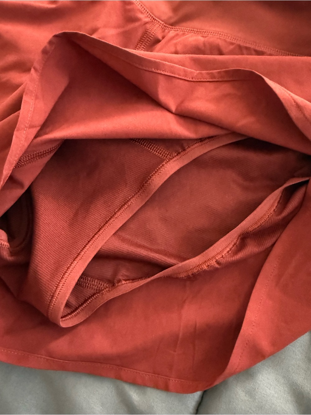 Lululemon Speed Up HR Short 2.5” Mesh Vent Cranberry Charm M NWT - Picture 7 of 8